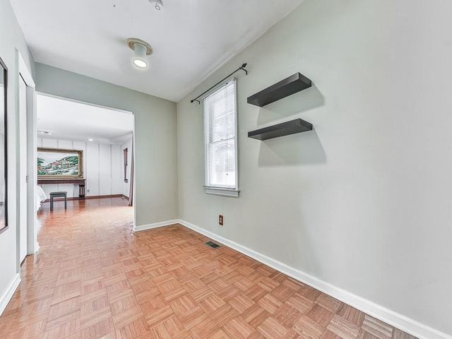 1043 Oakdale Drive SE, Smyrna, GA 30080