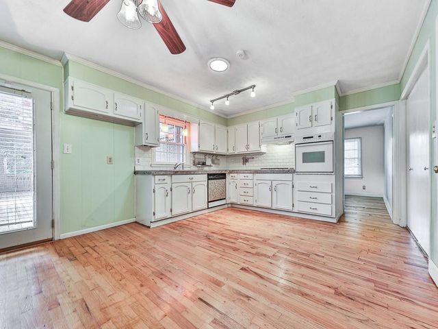 1043 Oakdale Drive SE, Smyrna, GA 30080