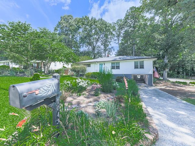 1043 Oakdale Drive SE, Smyrna, GA 30080