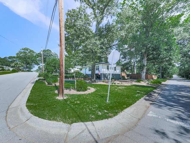 1043 Oakdale Drive SE, Smyrna, GA 30080