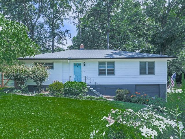 1043 Oakdale Drive SE, Smyrna, GA 30080