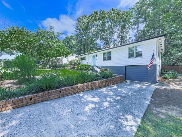 1043 Oakdale Drive SE, Smyrna, GA 30080