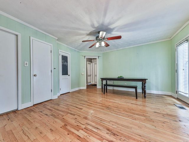 1043 Oakdale Drive SE, Smyrna, GA 30080