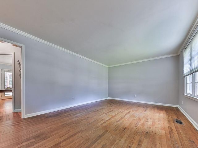 1043 Oakdale Drive SE, Smyrna, GA 30080