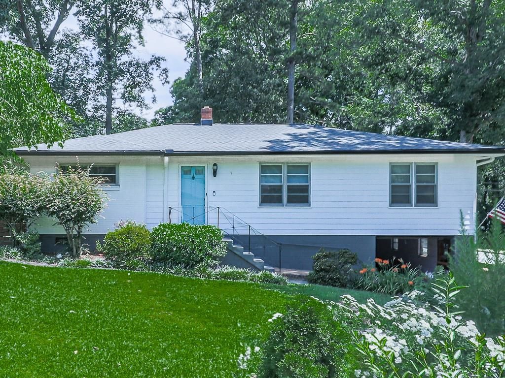 1043 Oakdale Drive SE, Smyrna, GA 30080