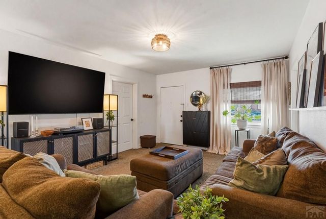 325 Jefferson St, Pueblo, CO 81004