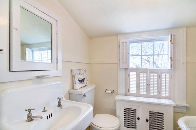 112 aka 110 Buckingham Road, Yonkers, NY 10701