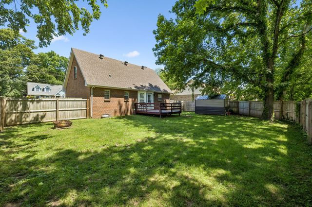 186 Pine Mountain Rd, Clarksville, TN 37042