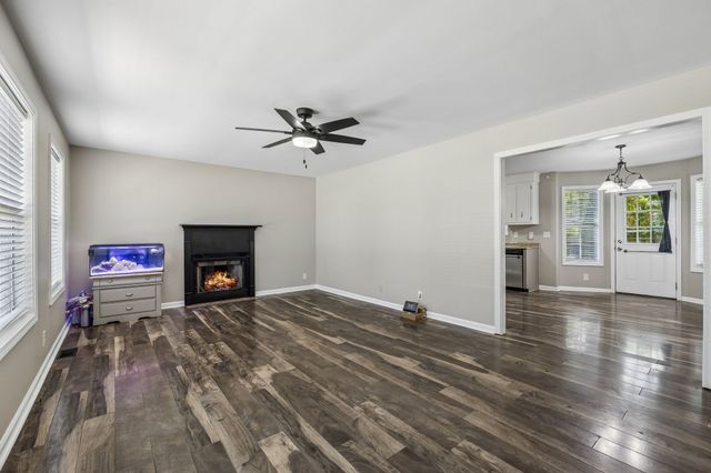 186 Pine Mountain Rd, Clarksville, TN 37042