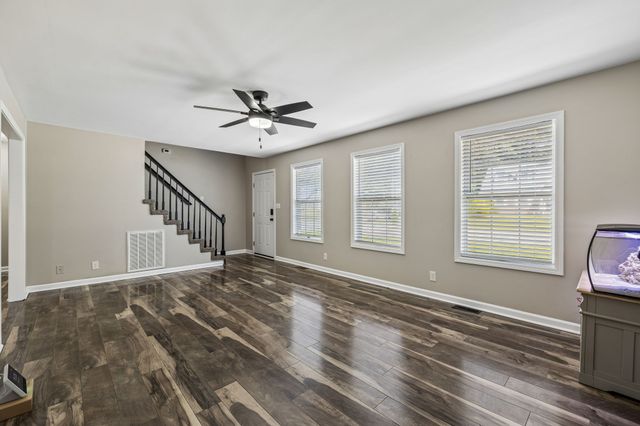 186 Pine Mountain Rd, Clarksville, TN 37042