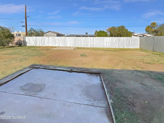802 W Tipton Drive, Tucson, AZ 85705