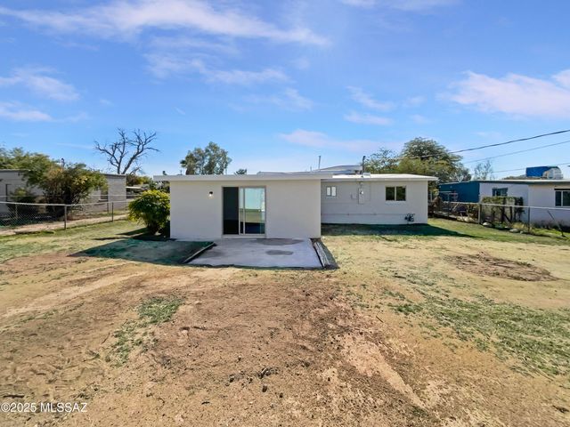 802 W Tipton Drive, Tucson, AZ 85705