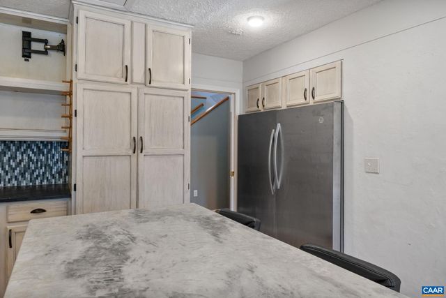 30 COLONIAL RD, Palmyra, VA 22963