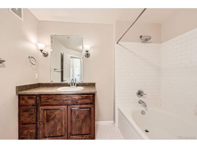 9481 E Mansfield Ave 305, Aurora, CO 80014