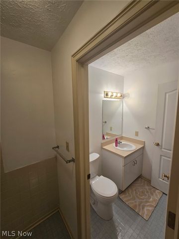 355 Village Pointe Drive F, Akron, OH 44313