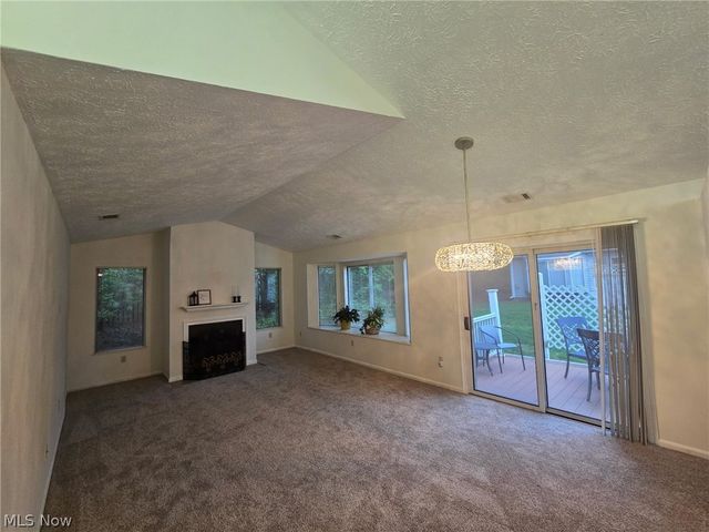 355 Village Pointe Drive F, Akron, OH 44313