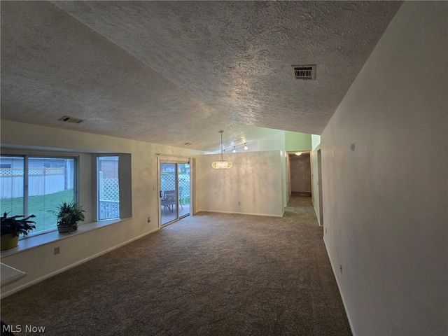 355 Village Pointe Drive F, Akron, OH 44313