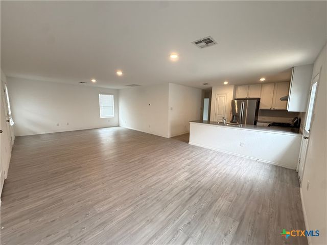 5863 Coahulia Ridge, Seguin, TX 78155