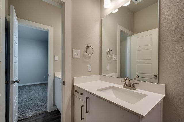 705 Wheatfield Drive, Venus, TX 76084