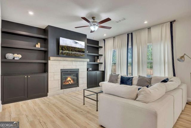 165 Brookstone Park E, Acworth, GA 30101