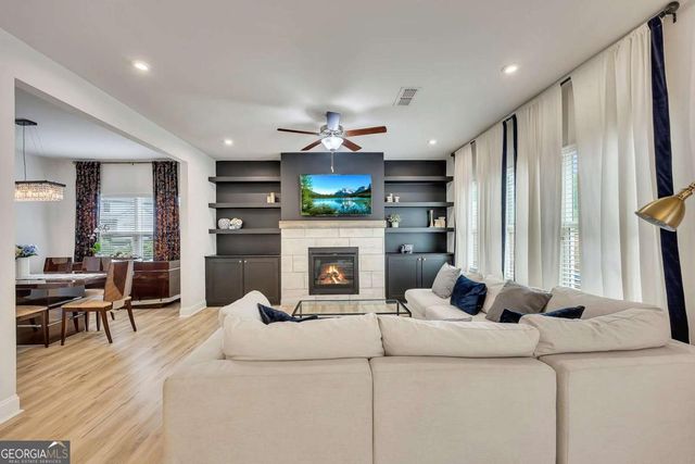 165 Brookstone Park E, Acworth, GA 30101