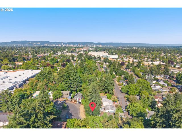 Ne 66TH Pl, Portland, OR 97213