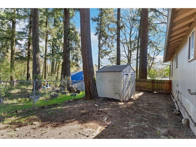 8621 Se STRAWBERRY Ln, Milwaukie, OR 97267
