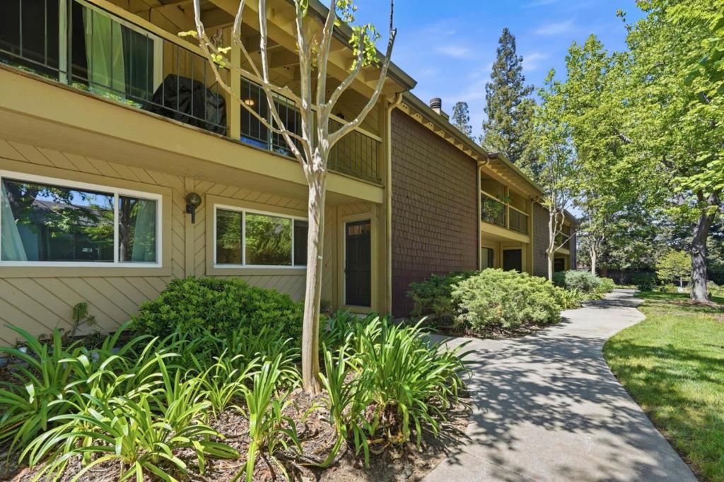 Image 4 of property listing at 6092 Calle De Amor, San Jose, CA 95124