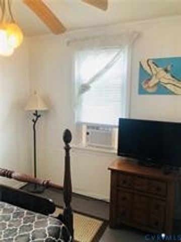 41 Hobday St, Mathews, VA 23128