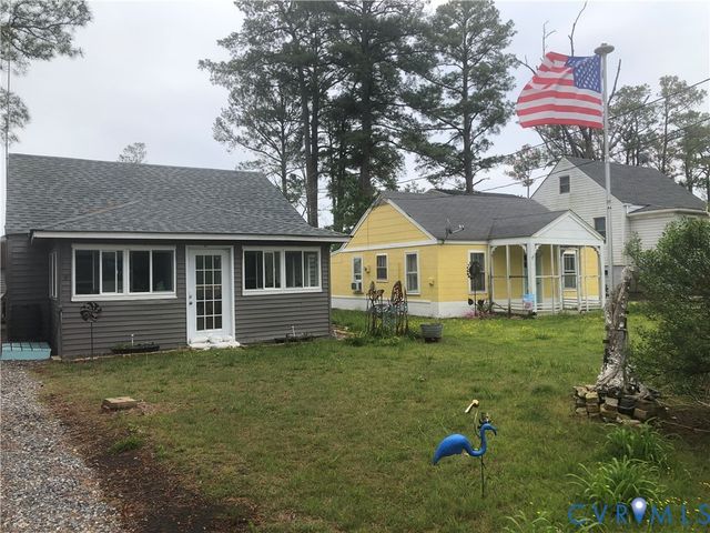 41 Hobday St, Mathews, VA 23128