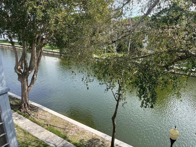 8360 Sands Point Boulevard 305, Fort Lauderdale, FL 33321