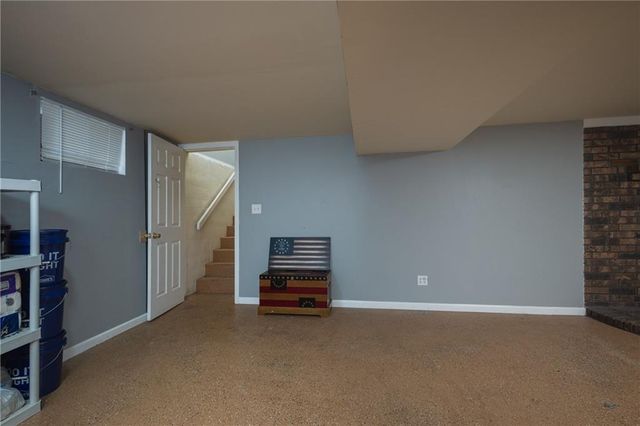 122 SE Moore Street, Blue Springs, MO 64014