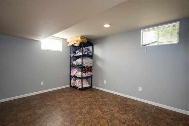 122 SE Moore Street, Blue Springs, MO 64014