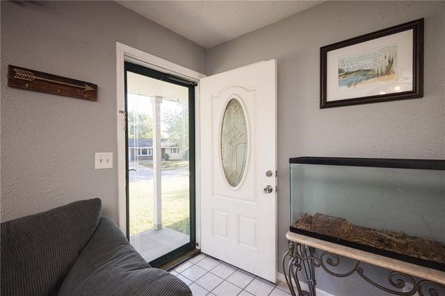 122 SE Moore Street, Blue Springs, MO 64014