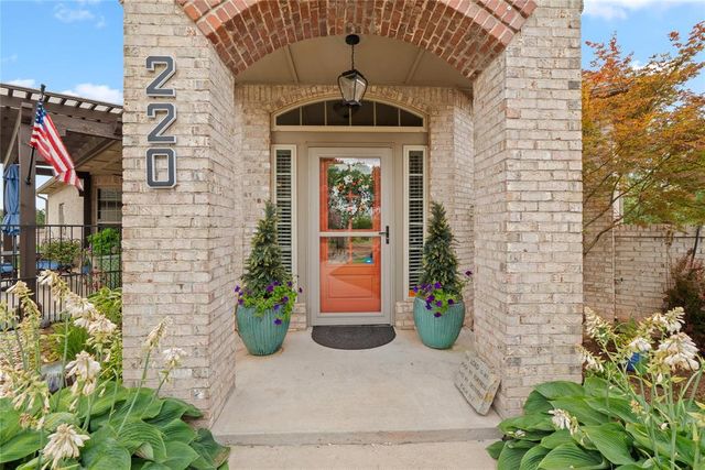 220 Boulevard Du Lac, Norman, OK 73071