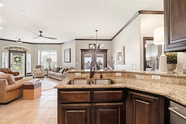 220 Boulevard Du Lac, Norman, OK 73071