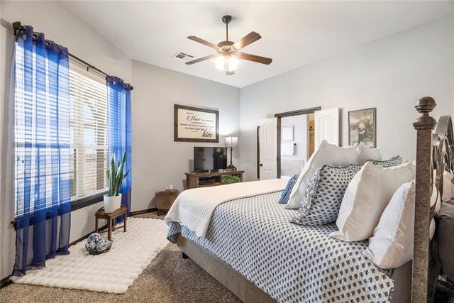 220 Boulevard Du Lac, Norman, OK 73071