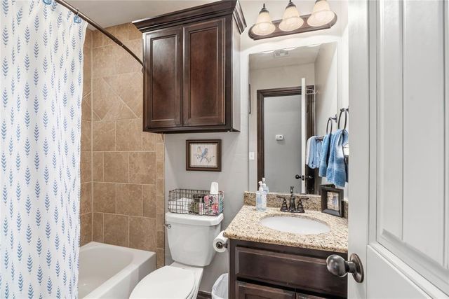 220 Boulevard Du Lac, Norman, OK 73071