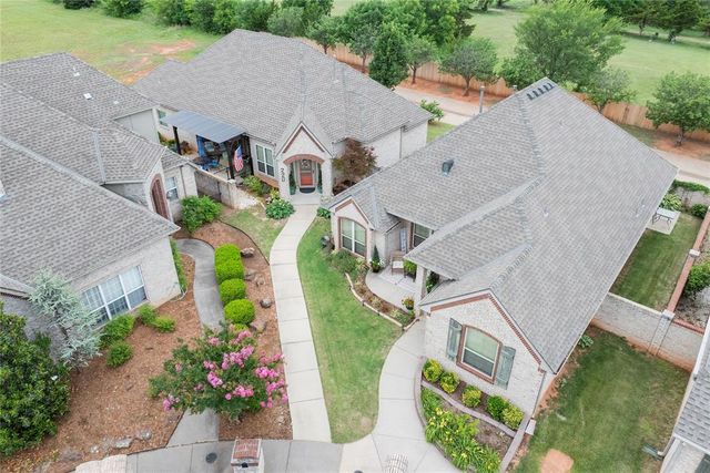 220 Boulevard Du Lac, Norman, OK 73071