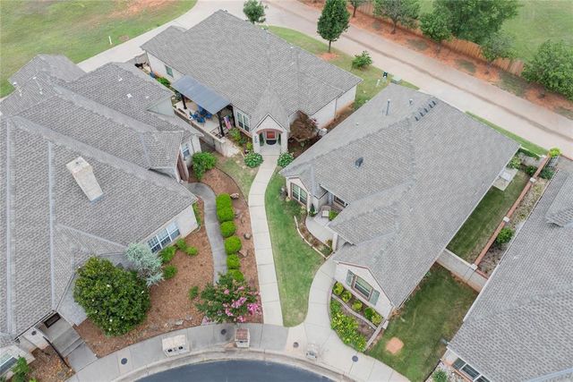 220 Boulevard Du Lac, Norman, OK 73071