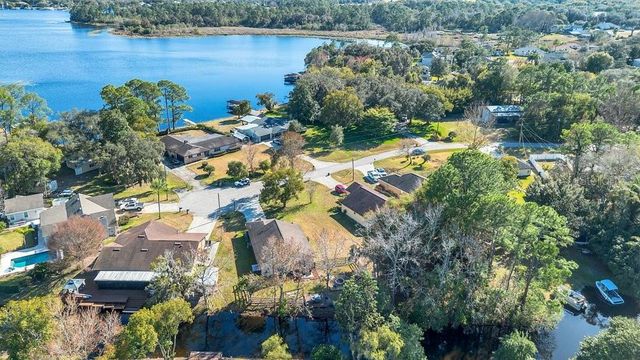 7220 LAKE DRIVE, Sanford, FL 32771