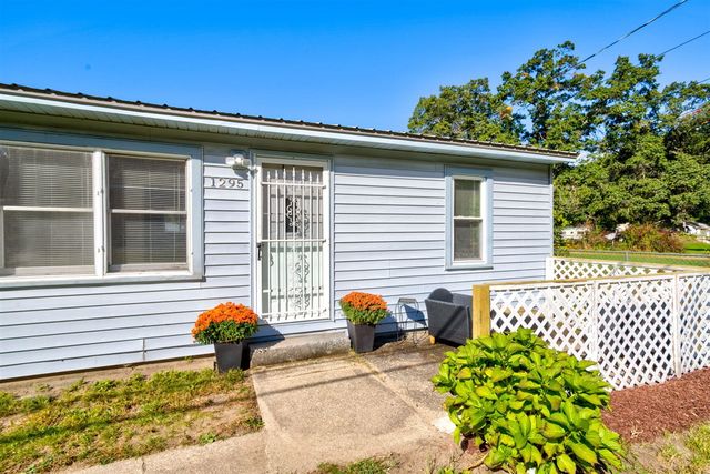 1259 S Brooks Road, Muskegon, MI 49442