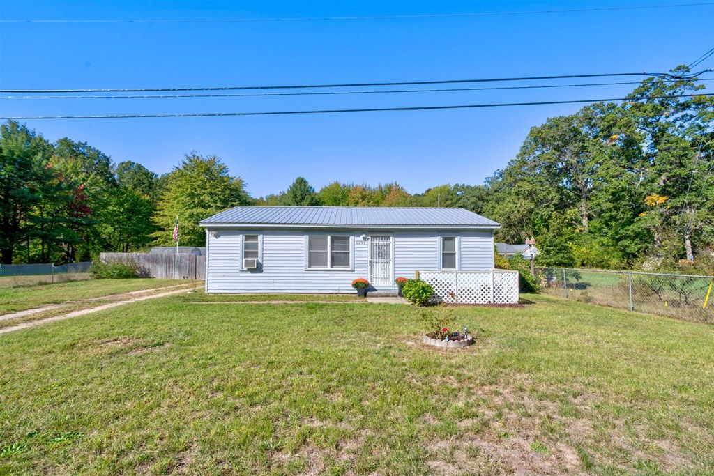 1259 S Brooks Road, Muskegon, MI 49442