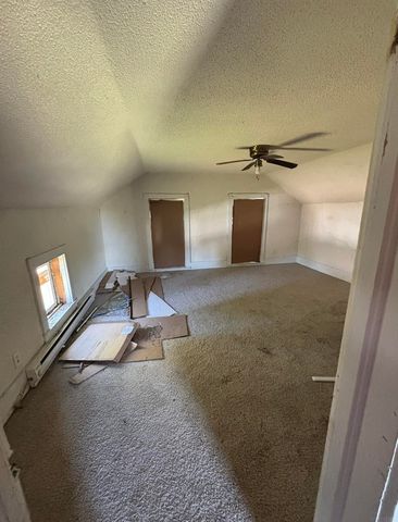 204 S Madison Street, Hazleton, IA 50641