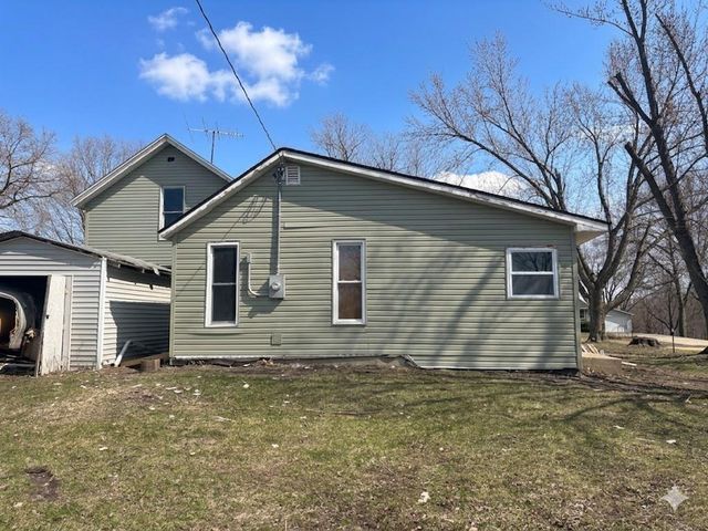 204 S Madison Street, Hazleton, IA 50641