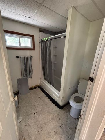 204 S Madison Street, Hazleton, IA 50641