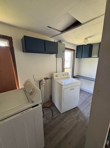 204 S Madison Street, Hazleton, IA 50641