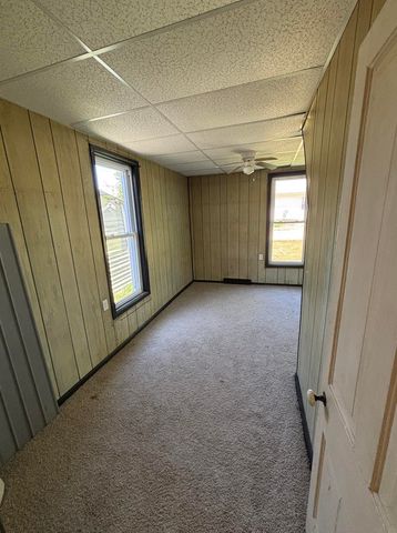 204 S Madison Street, Hazleton, IA 50641
