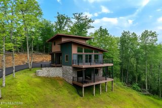 2671 Switchback Way, Cosby, TN 37722