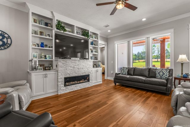 107 Holloway, Greenbrier, AR 72058